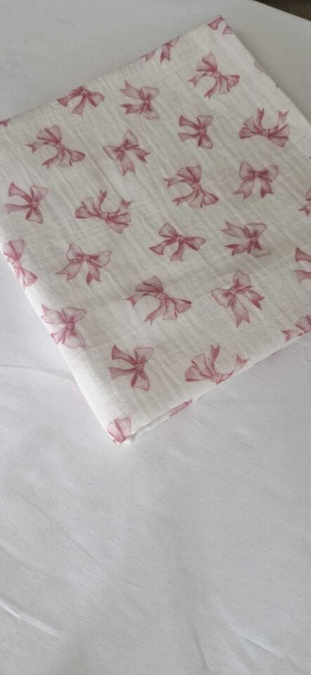Bebek Müslin Örtü Seti Pembe Fiyonk Desen 116